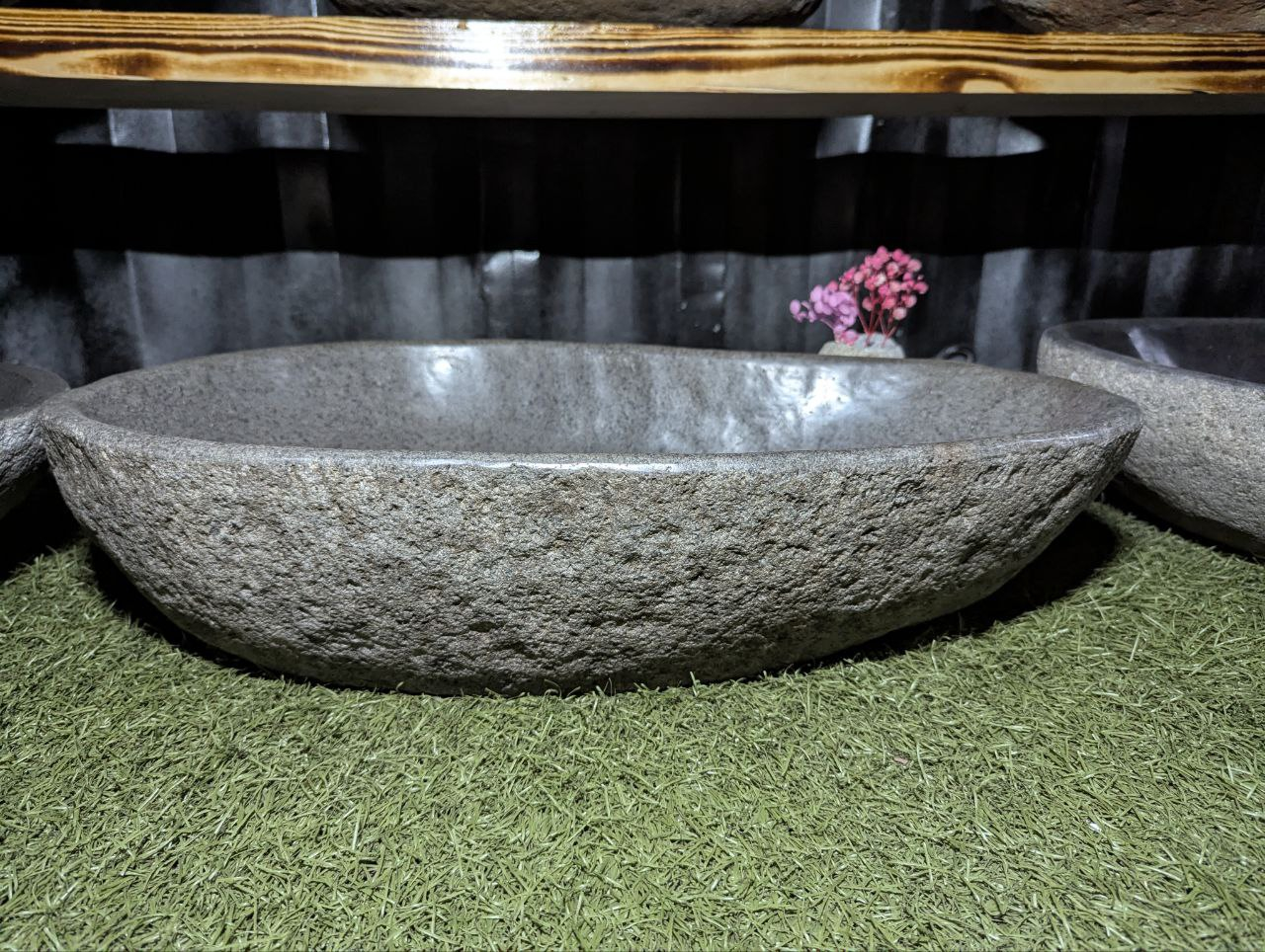Раковина из камня