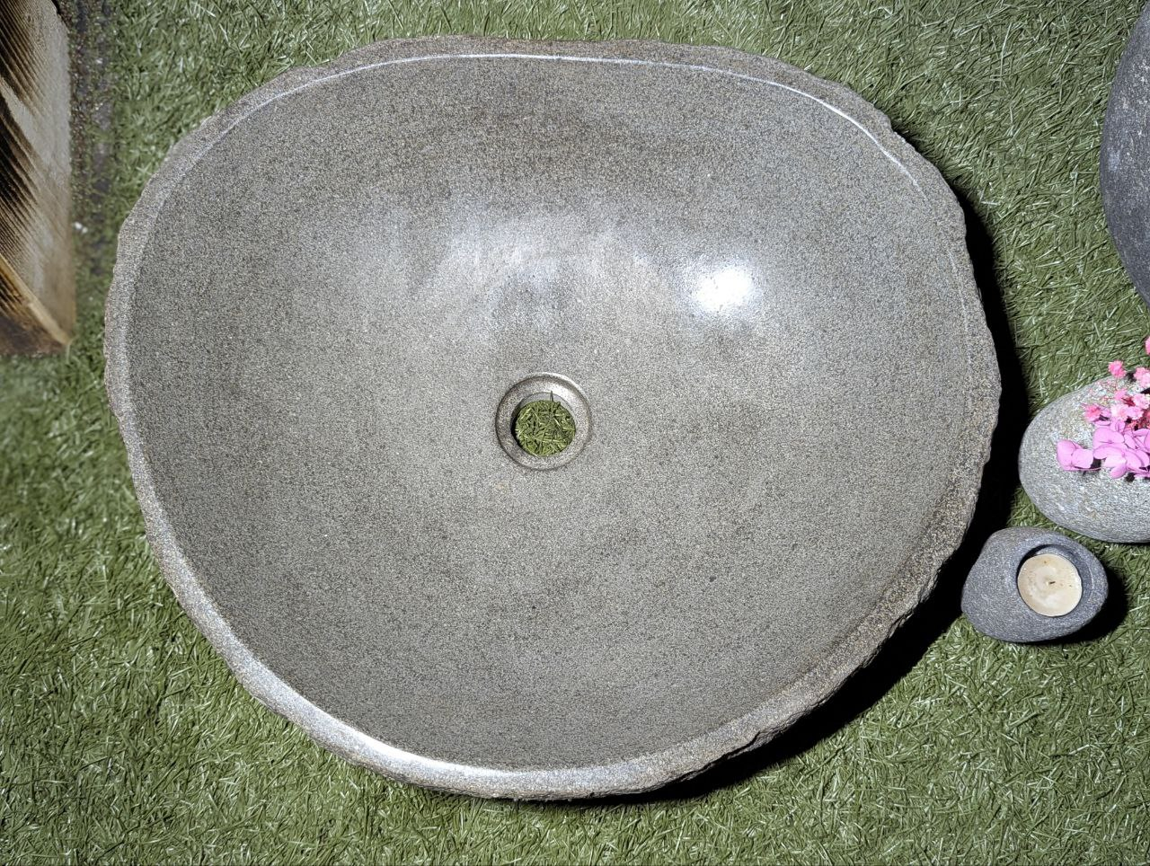 Раковина из камня