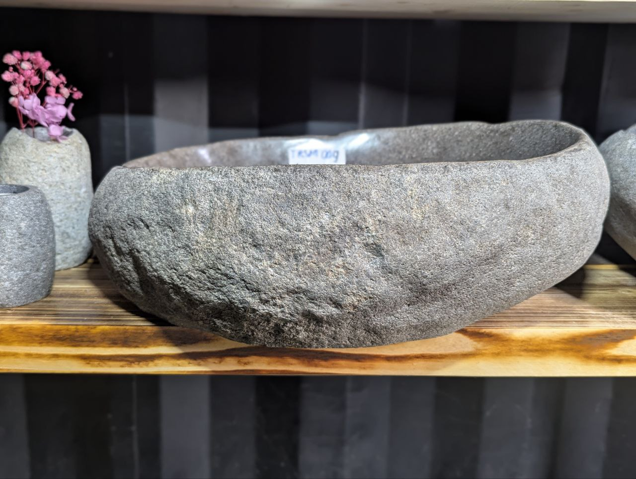 Раковина из камня