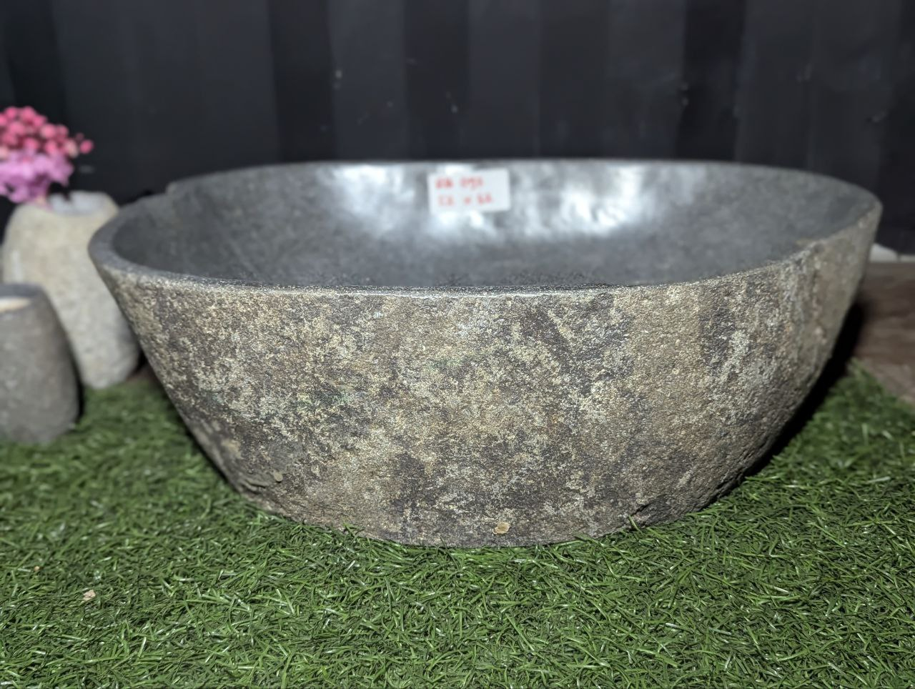 Раковина из камня