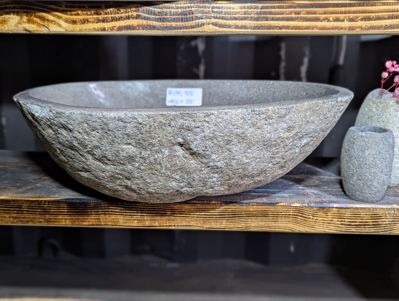 Раковина из камня