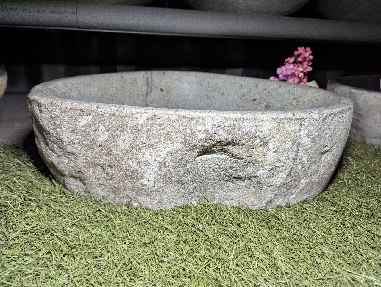 Раковина из камня