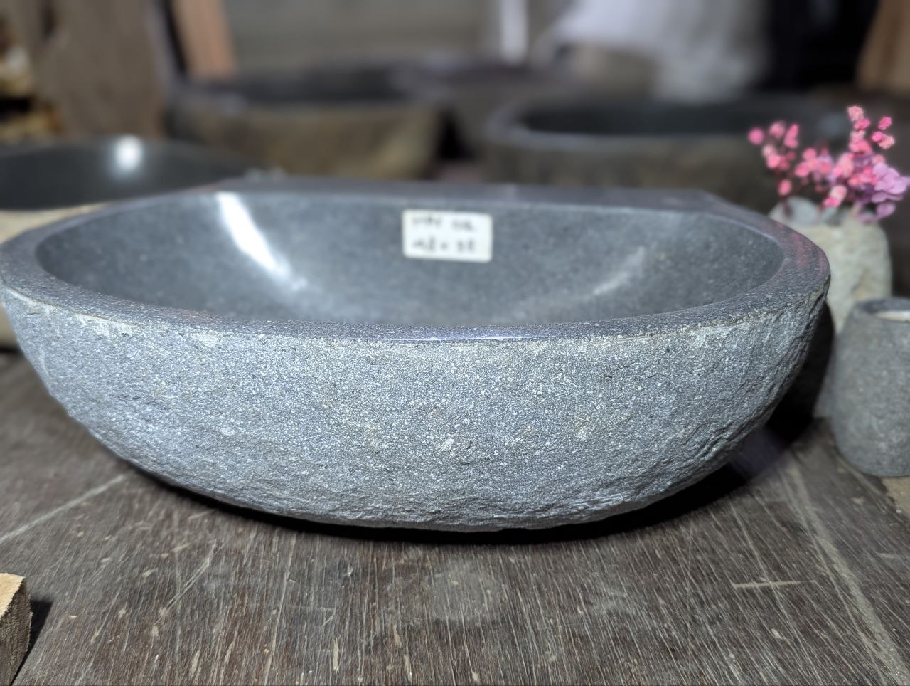 Раковина из камня