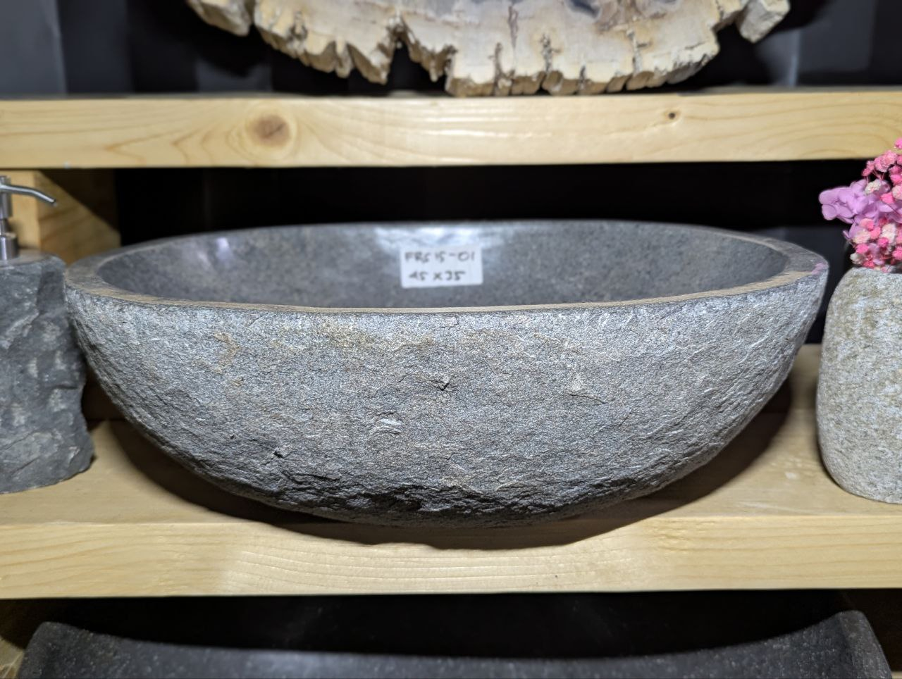 РАКОВИНА ИЗ РЕЧНОГО КАМНЯ 4492-4535