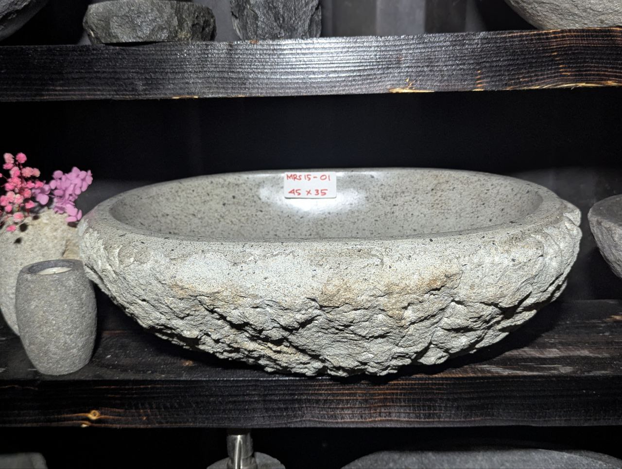 Раковина из камня